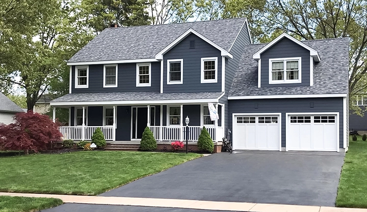 Vinyl siding replacement, roof replacement, and garage door replacement work in CT